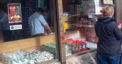 CIGARRERIA Y SALSAMENTARIA LAS DELICIAS BOGOTÁ CIGARRERIA Y SALSAMENTARIA LAS DELICIAS BOGOTÁ